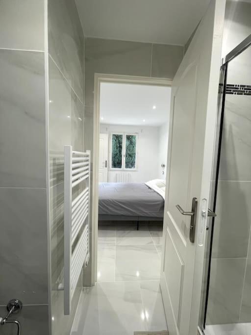 Appartement Cosy Et Moderne Proche De Disneyland Бюсси-Сен-Жорж Экстерьер фото